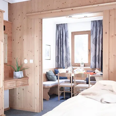 Ferienwohnung Club Nordic St. Anton am Arlberg Exterior foto